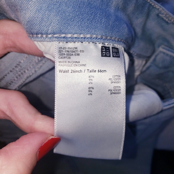 Uniqlo Women's Extra Stretch Distressed Skinny Jeans Size 26 - Picture 4 of 4